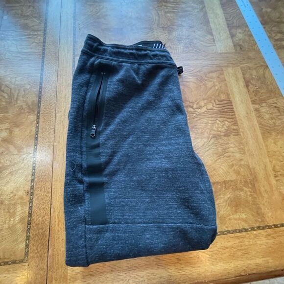 AE Flex Men’s Joggers / Sweatpants! - Picture 9 of 10